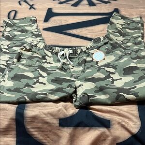 Size XXL( 18) boy or girl wonder nation Tan Green Camo Waistband pants